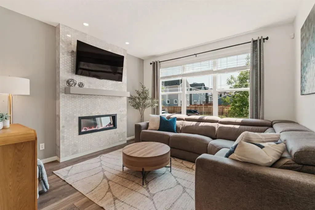 366 Magnolia Square SE