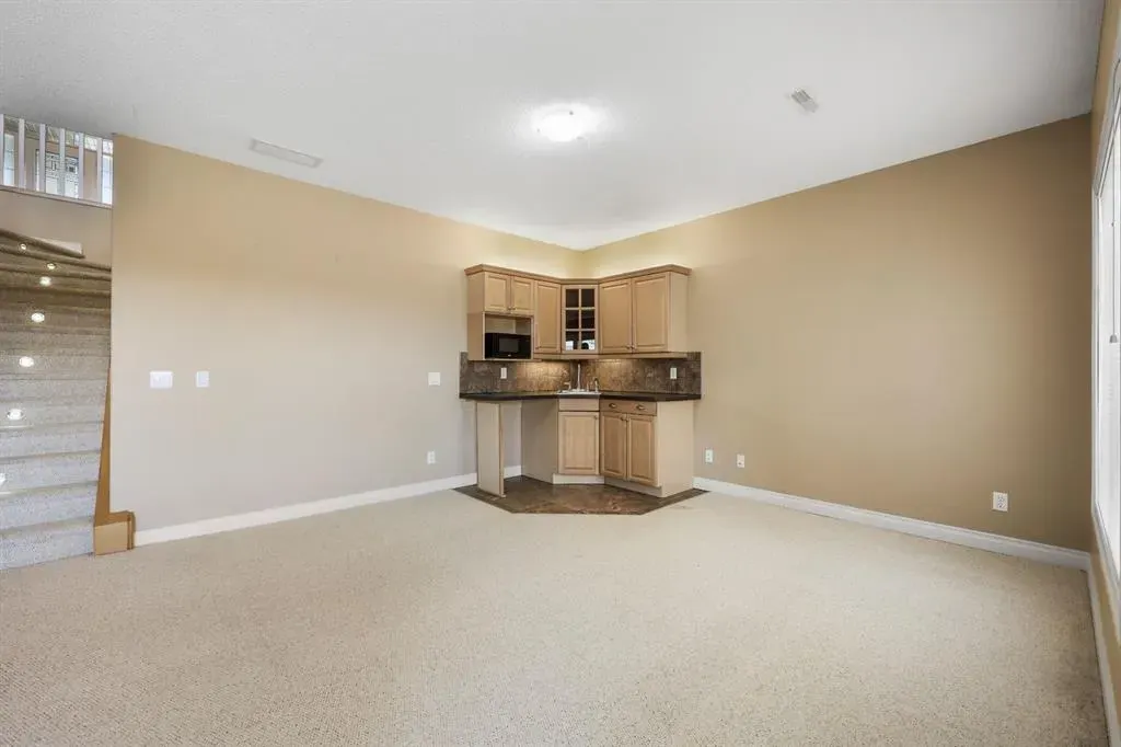 170 Gleneagles View
