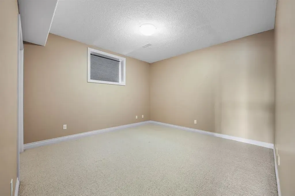 170 Gleneagles View