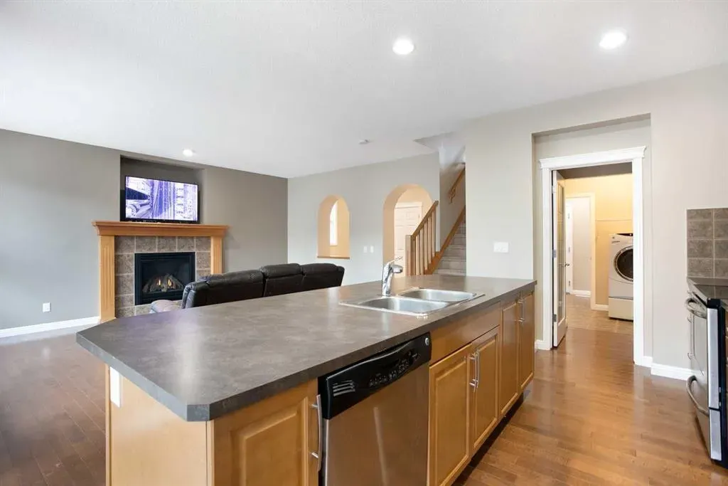 489 Mahogany Court SE