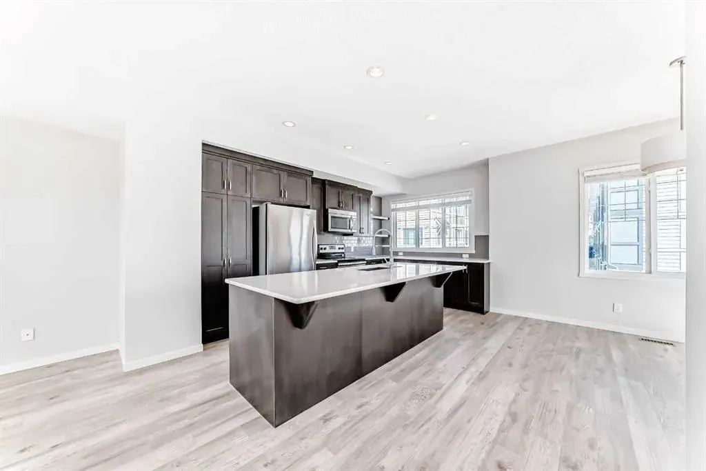 59 Nolanlake Cove NW
