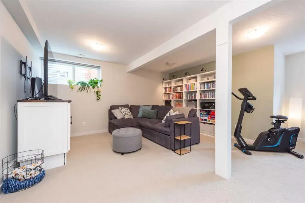 188 Wildrose Crescent