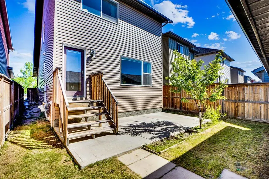 449 Evanston Drive N