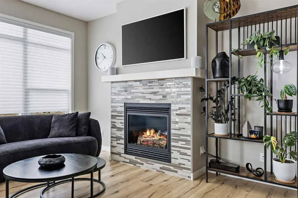 127 Fireside Crescent