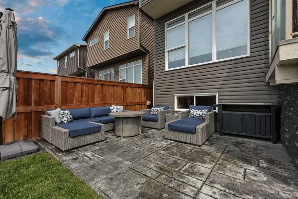 127 Fireside Crescent