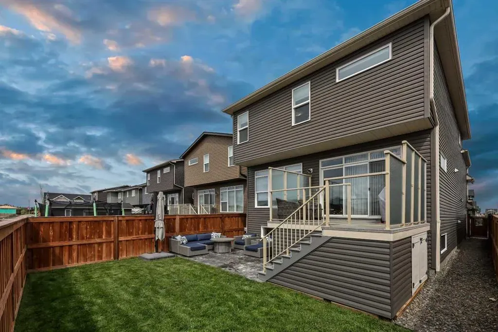 127 Fireside Crescent