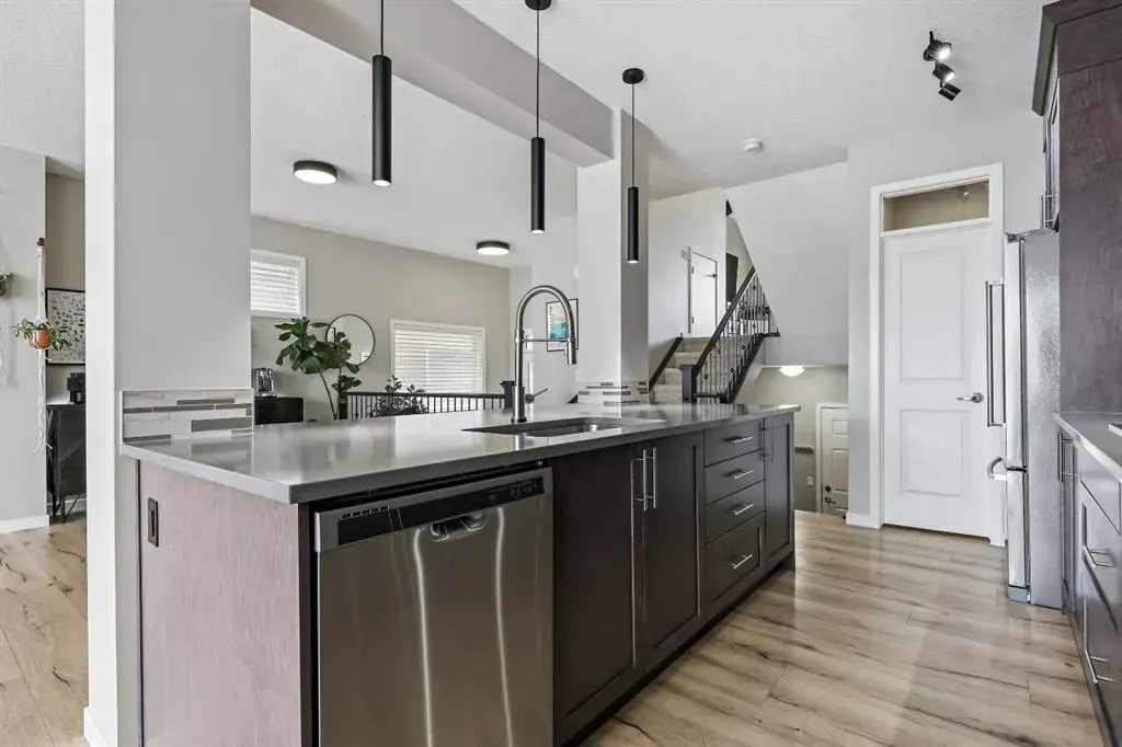 127 Fireside Crescent