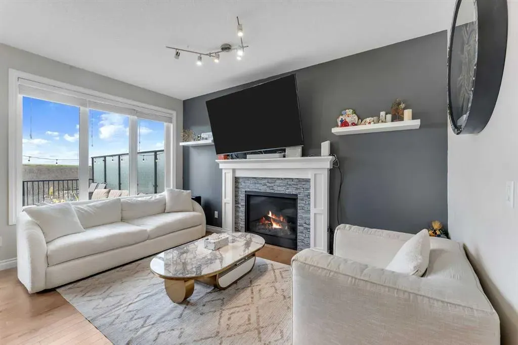 296 Evansborough Way NW