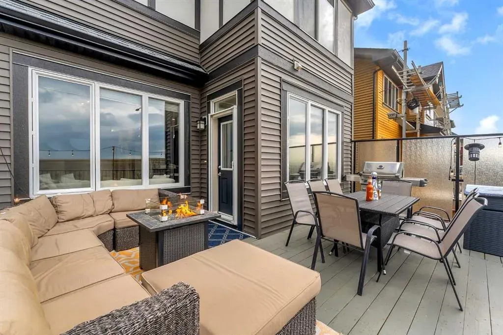 296 Evansborough Way NW
