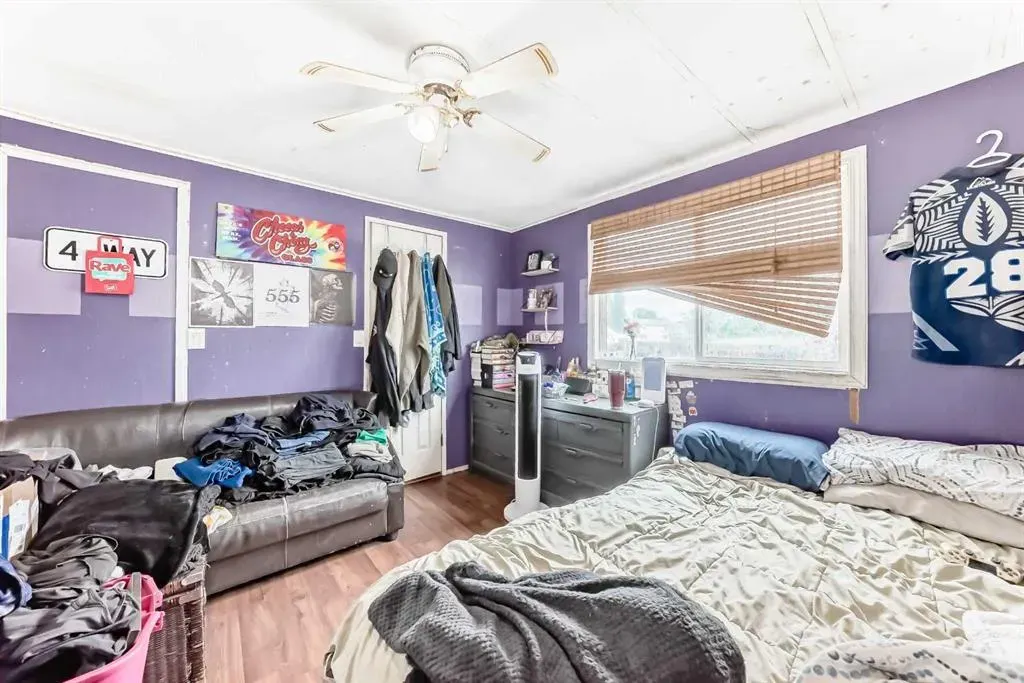 28 Riley Street NE