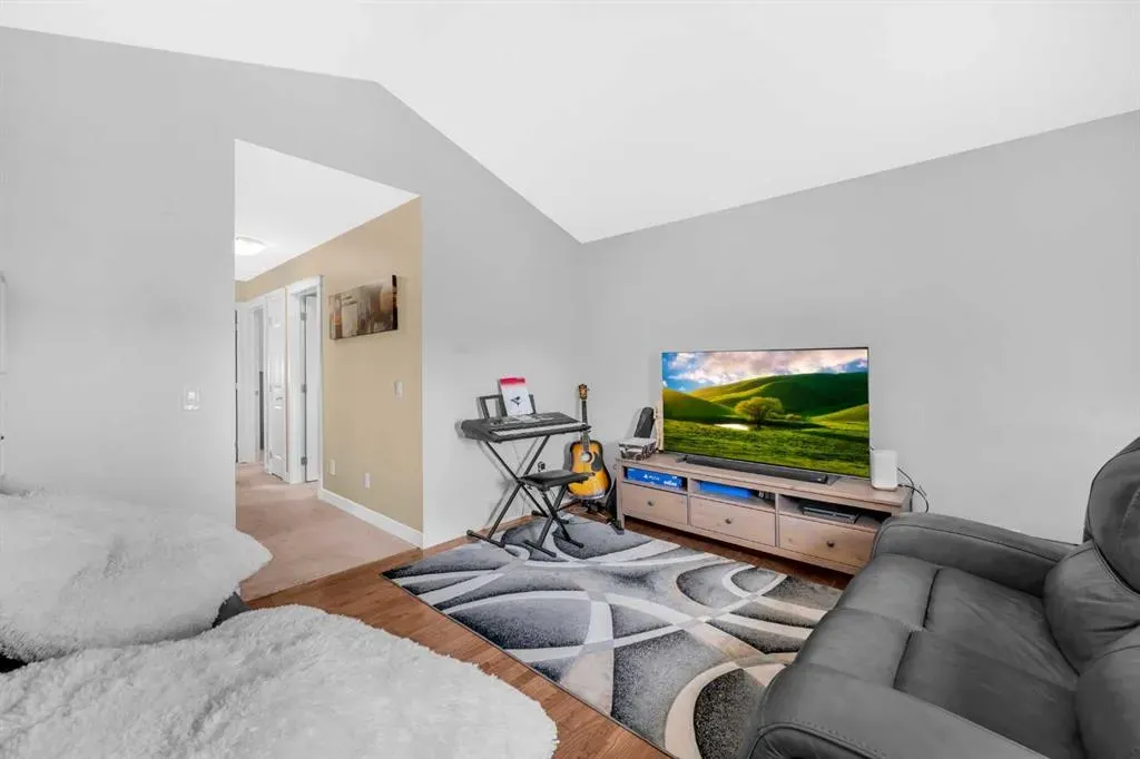 218 Evansford Circle NW