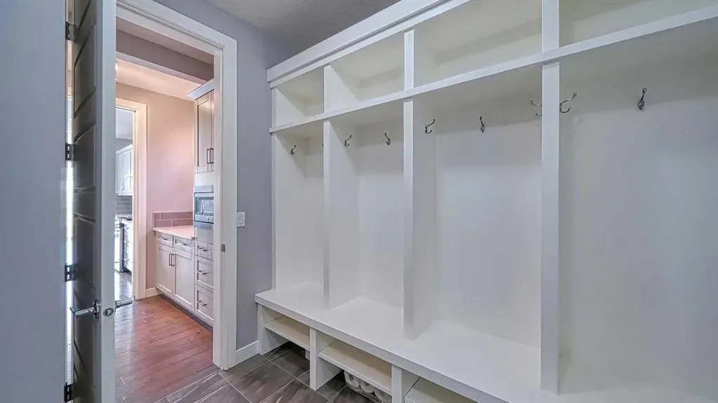 5 Nolanfield Point NW