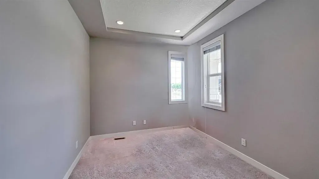 5 Nolanfield Point NW