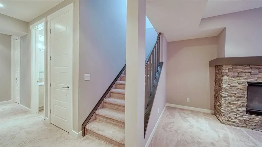 5 Nolanfield Point NW
