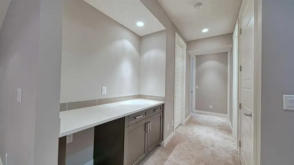 5 Nolanfield Point NW
