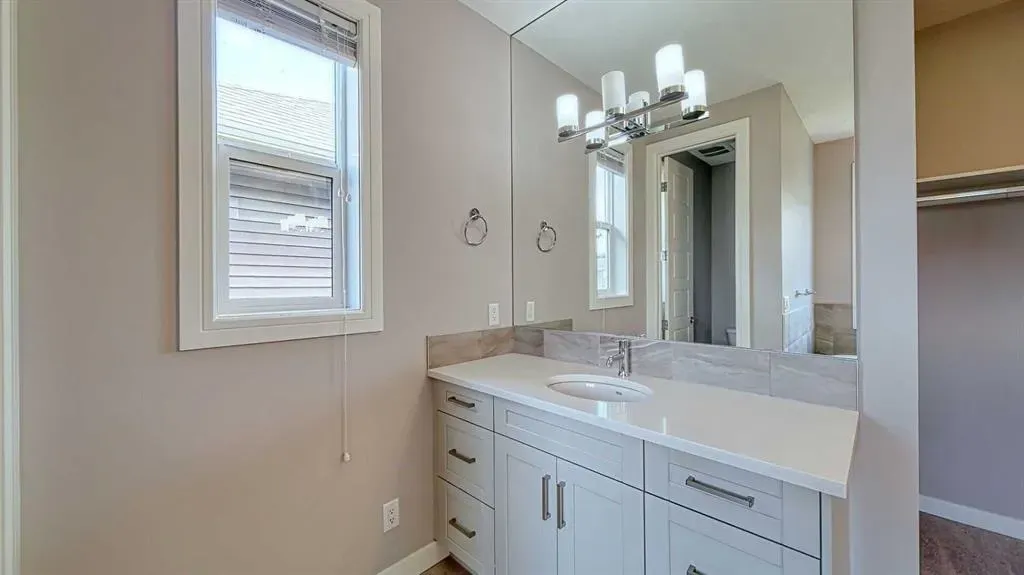 5 Nolanfield Point NW