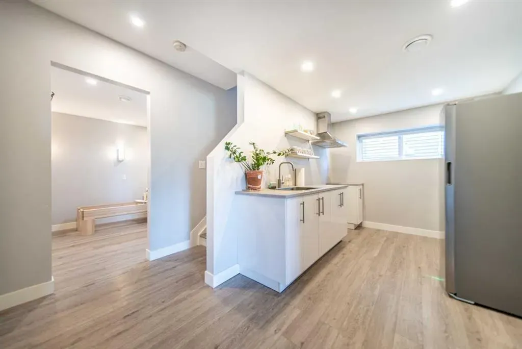 27 Sunset Park