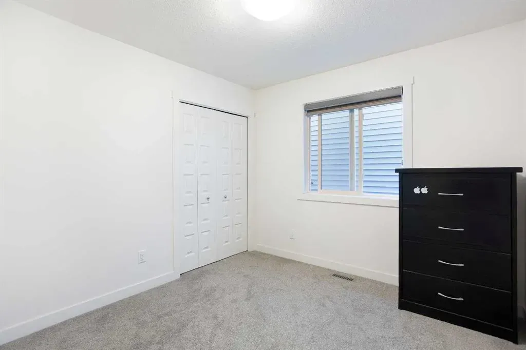 200 Homestead Grove NE