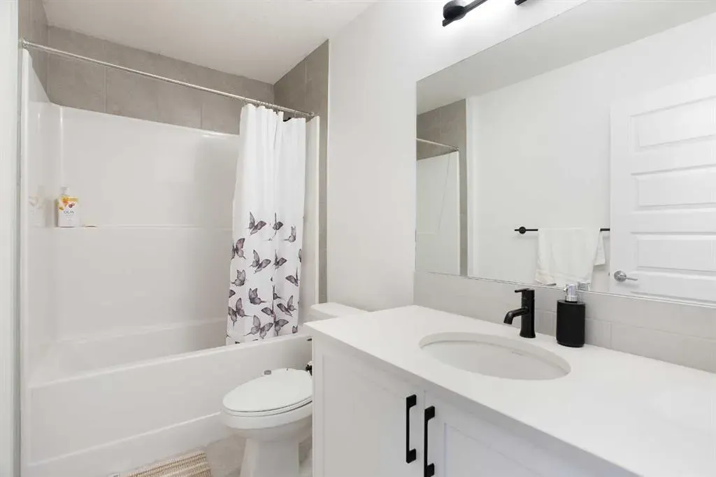 200 Homestead Grove NE