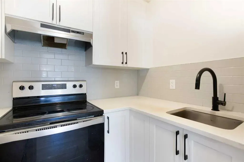 200 Homestead Grove NE