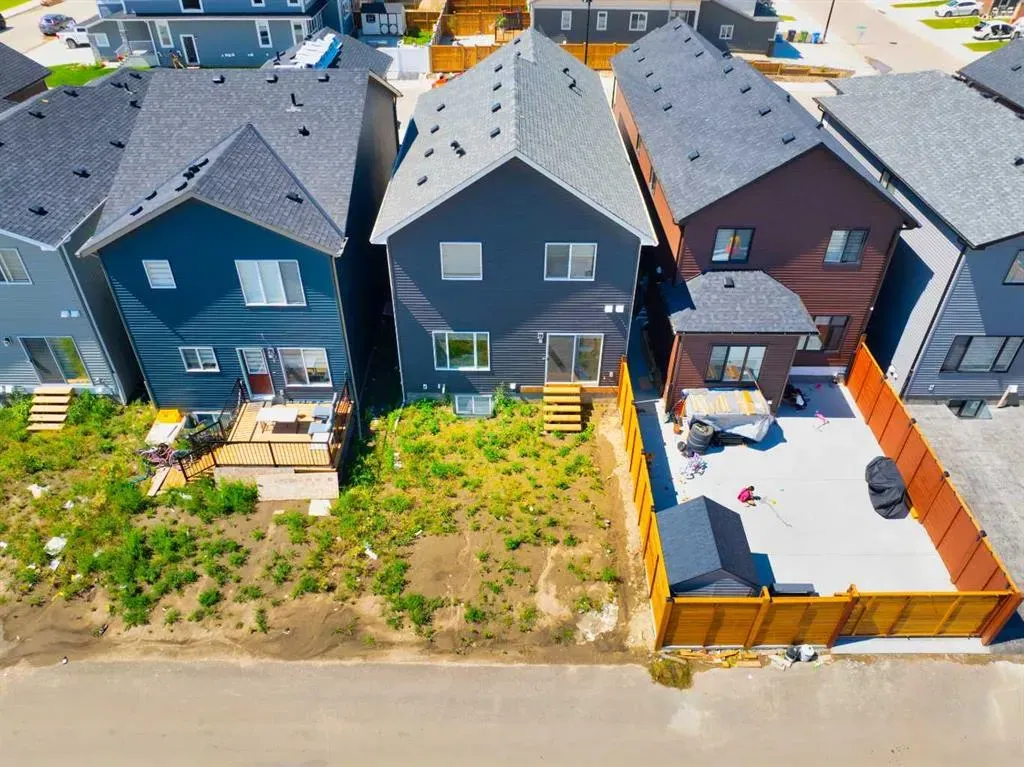 200 Homestead Grove NE