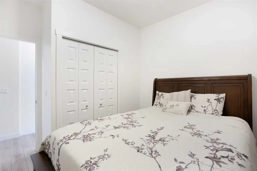 200 Homestead Grove NE