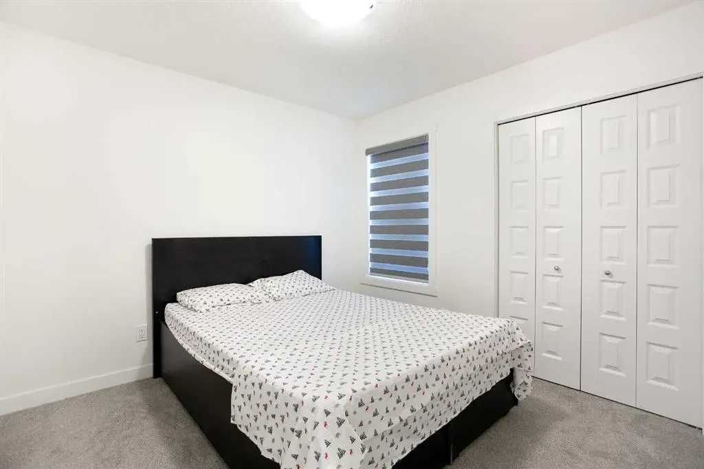 200 Homestead Grove NE
