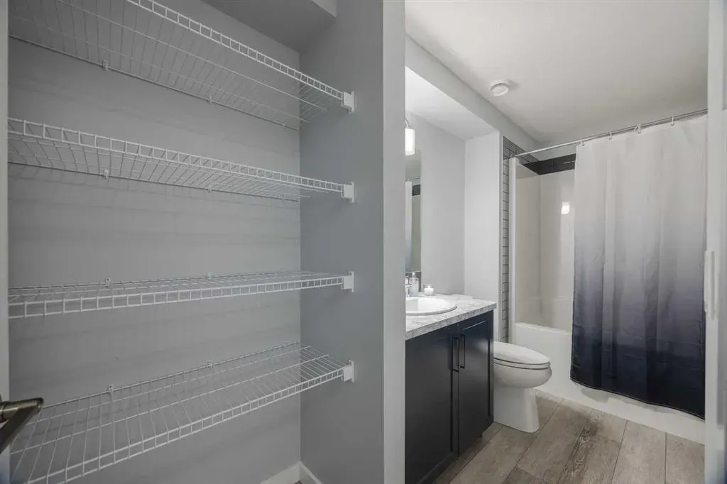 190 Magnolia Square SE