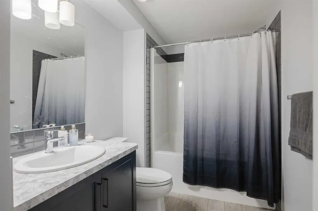 190 Magnolia Square SE