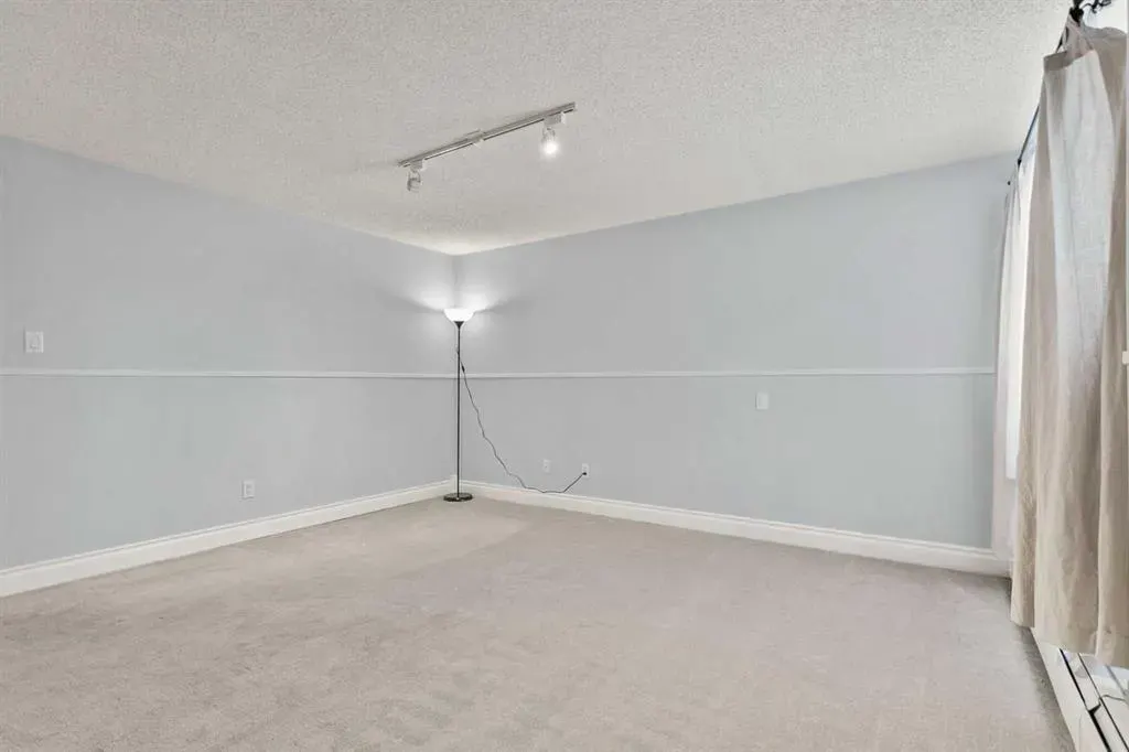 1311 15 Avenue SW, #203