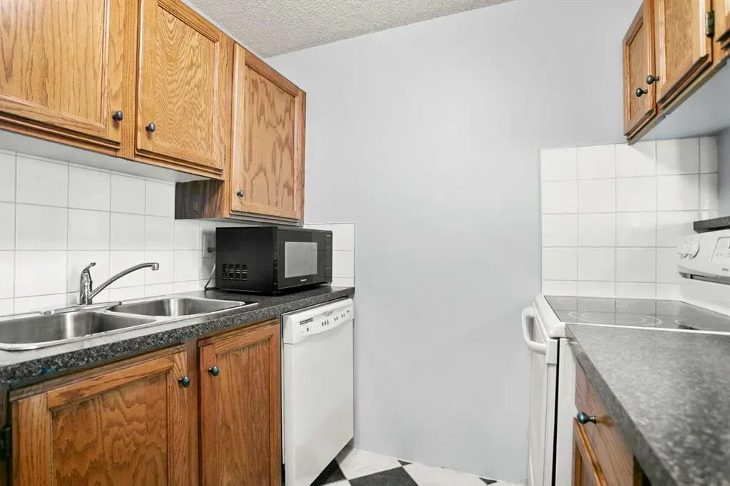 1311 15 Avenue SW, #203