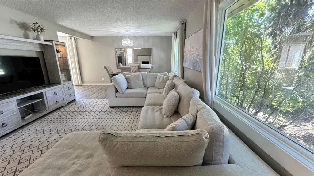 47 Sunhurst Court SE