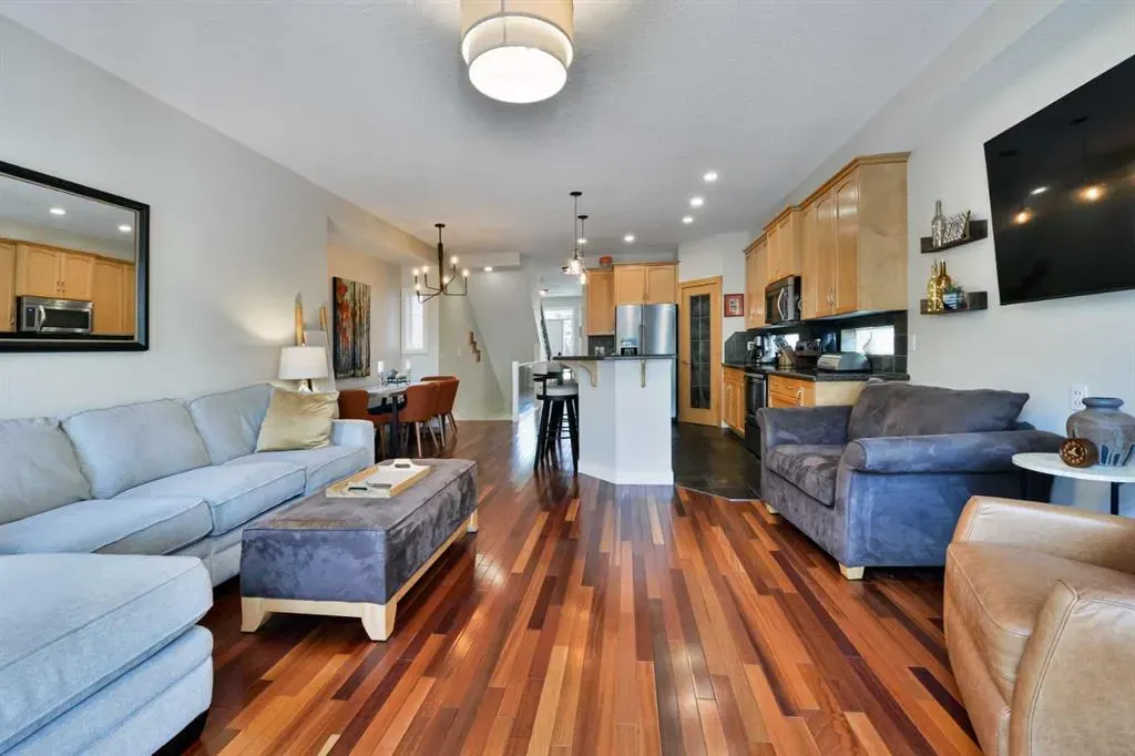 2508 17 Street SE