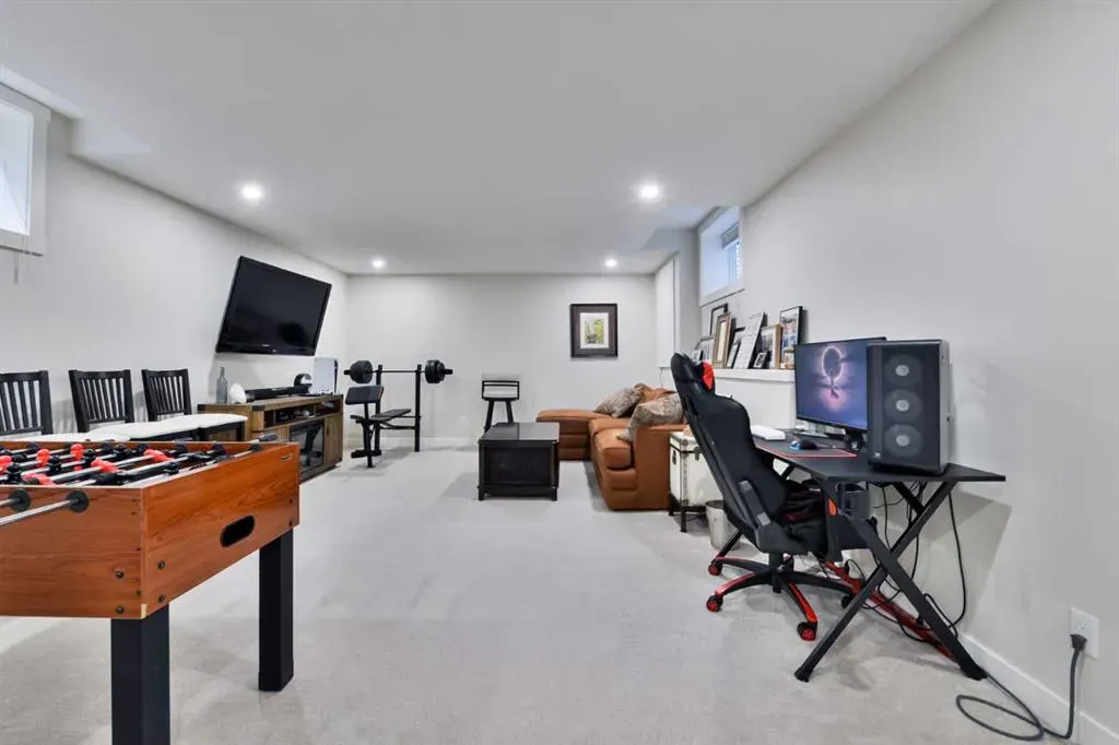 2508 17 Street SE