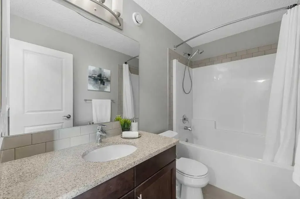 103 Masters Manor SE