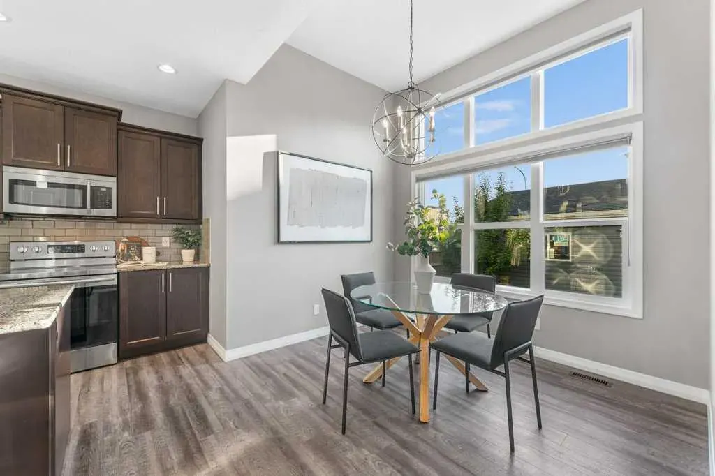 103 Masters Manor SE