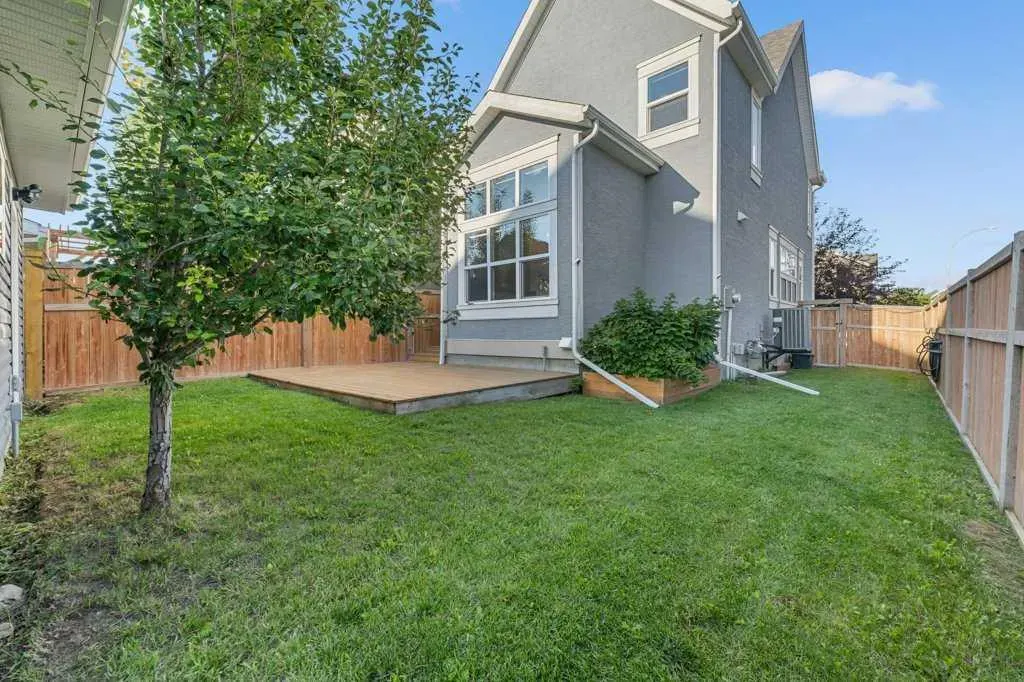 103 Masters Manor SE