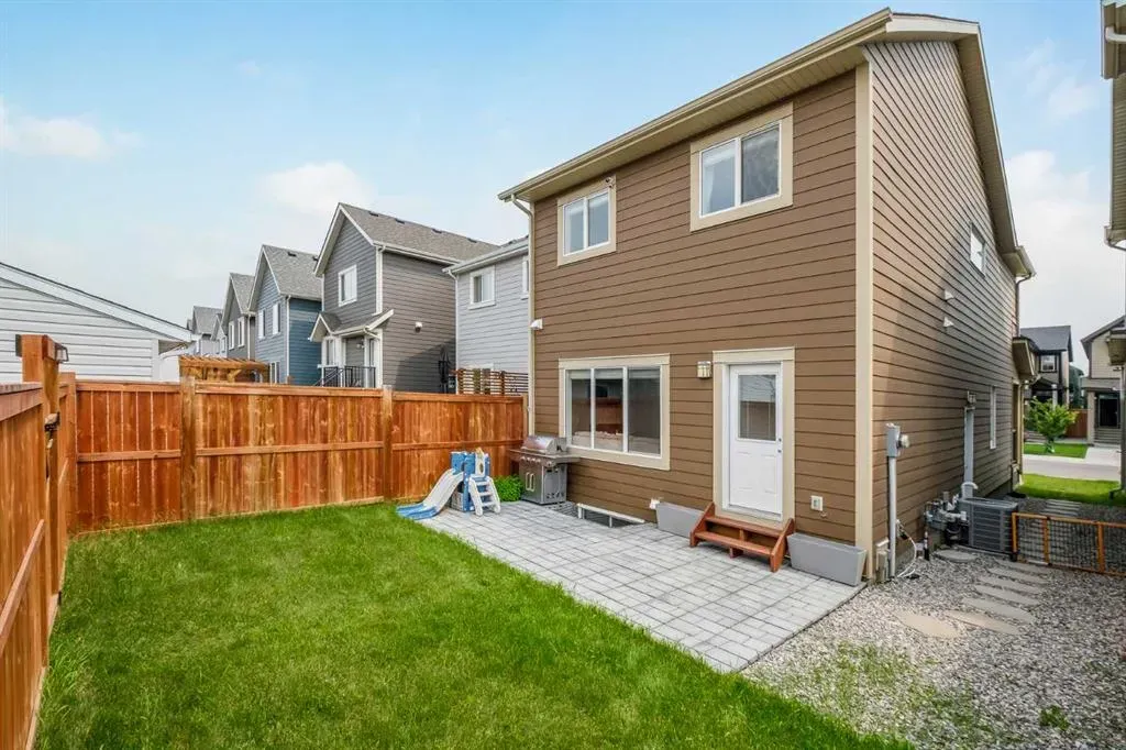 53 Masters Street SE