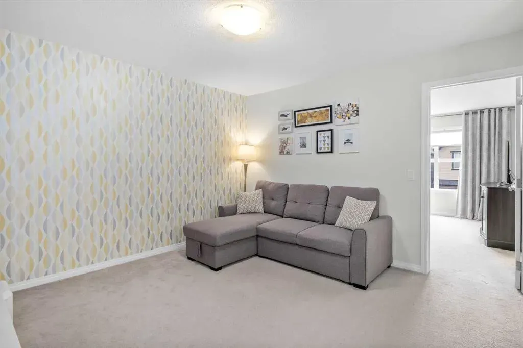 53 Masters Street SE