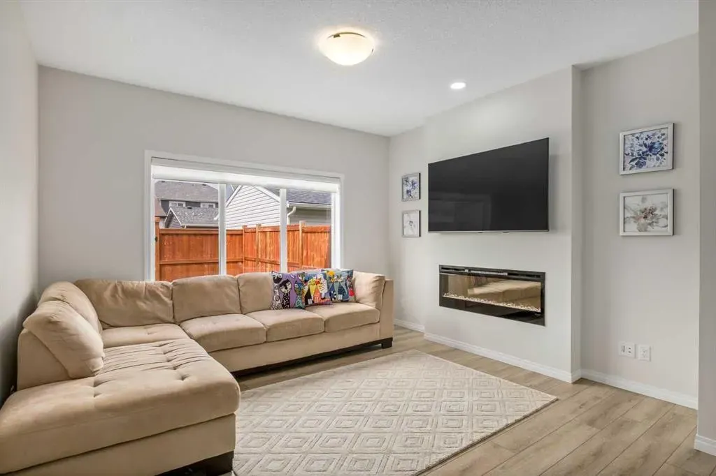 53 Masters Street SE