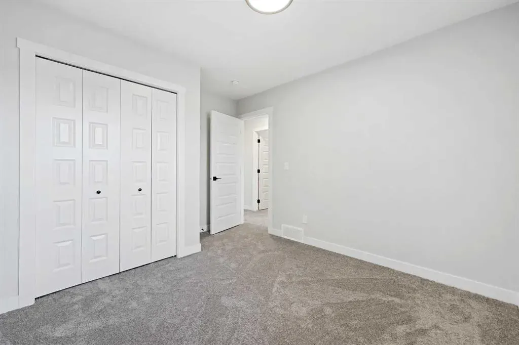 2194 Bayview Drive SW