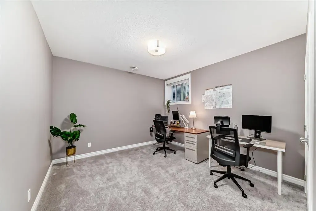 94 Evansfield Rise NW