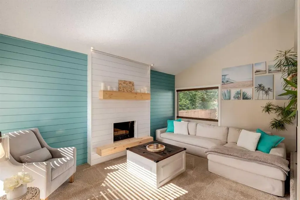 585 Silvergrove Drive NW
