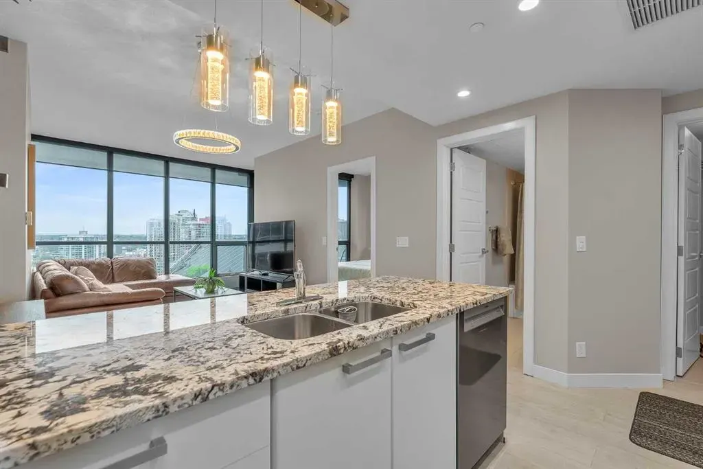 225 11 Avenue SE, #2008
