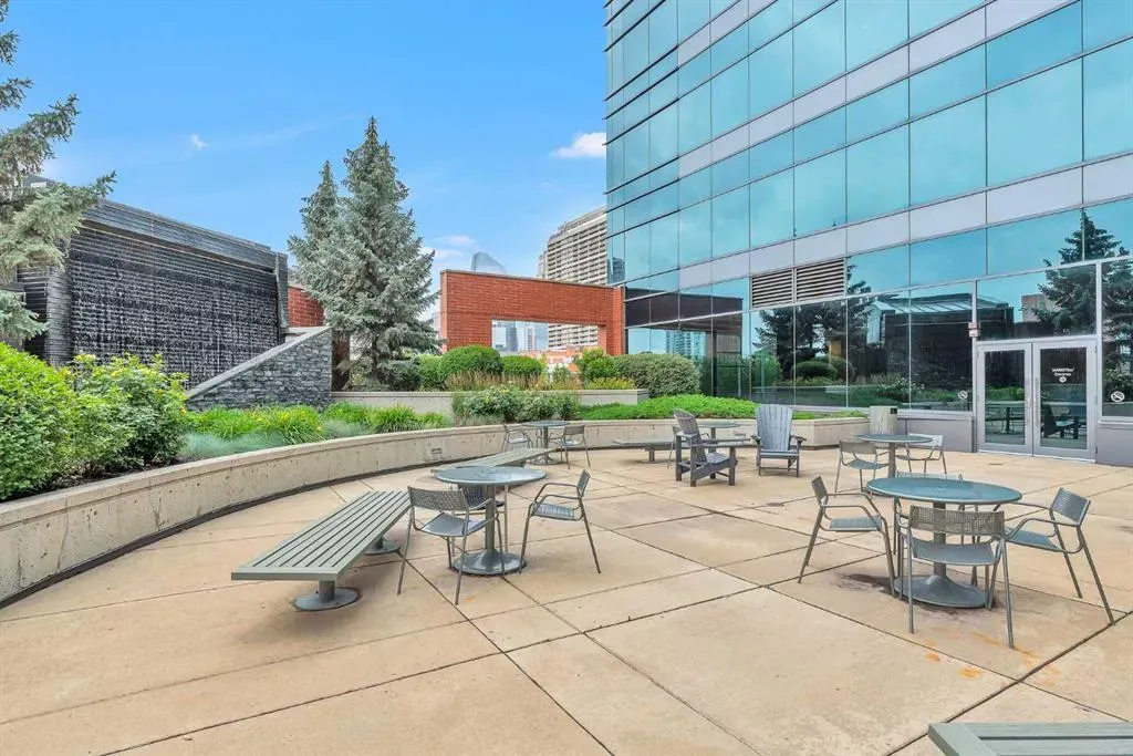 225 11 Avenue SE, #2008