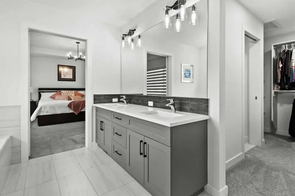 256 Grayling Common