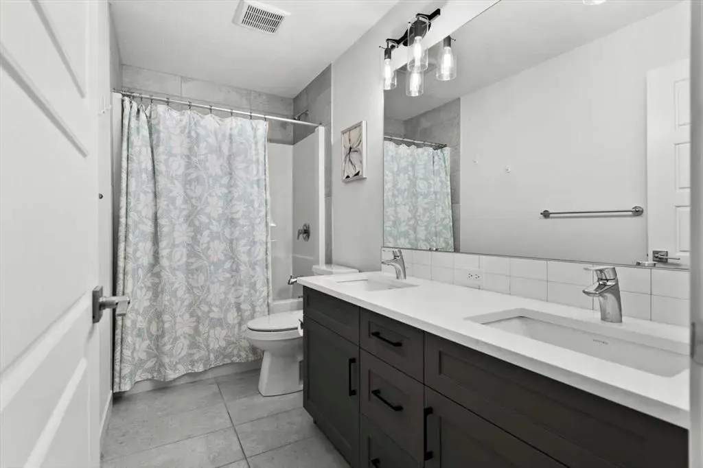 256 Grayling Common