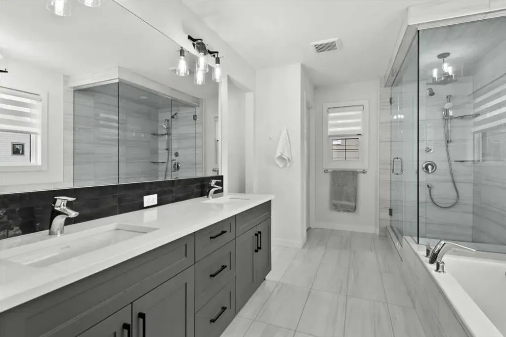 256 Grayling Common