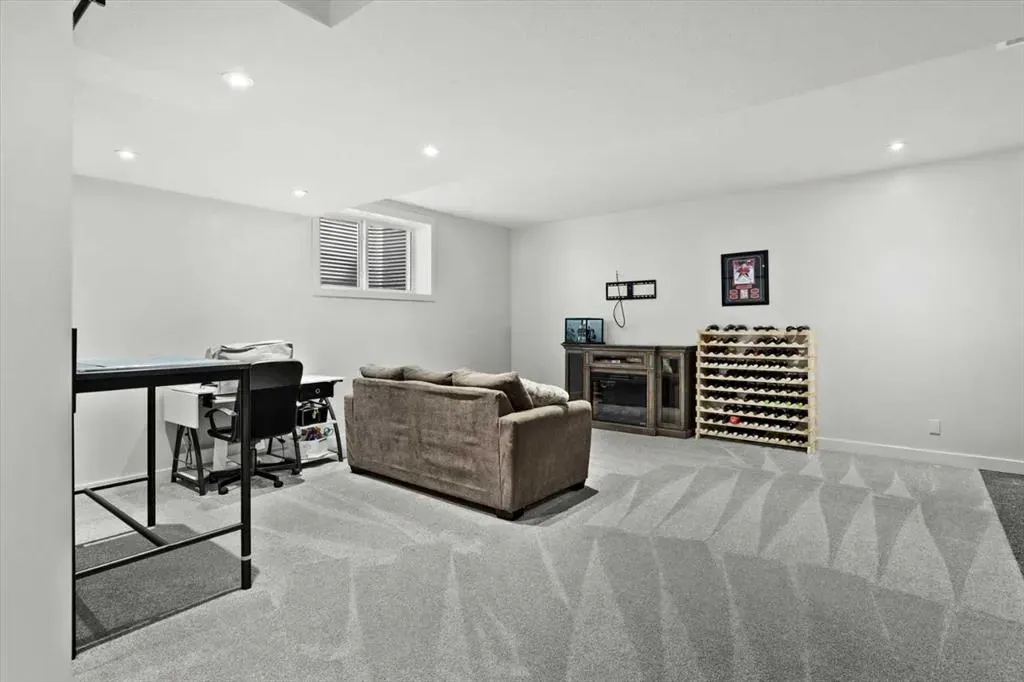 256 Grayling Common