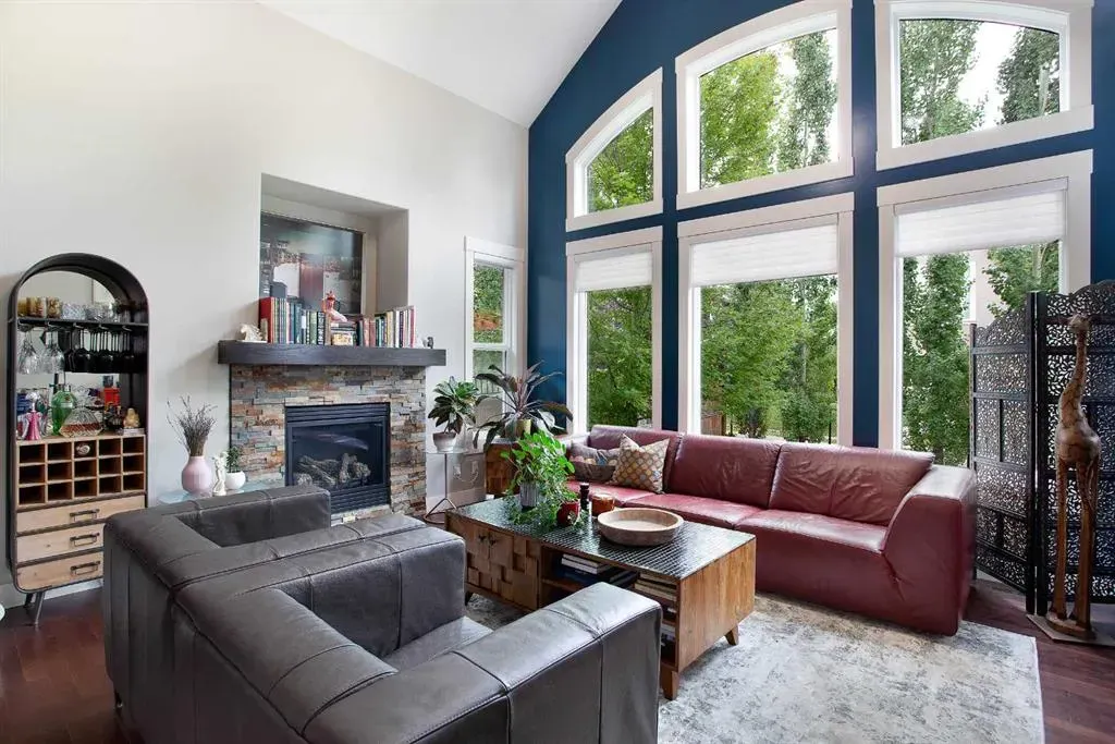 216 Mahogany Bay SE